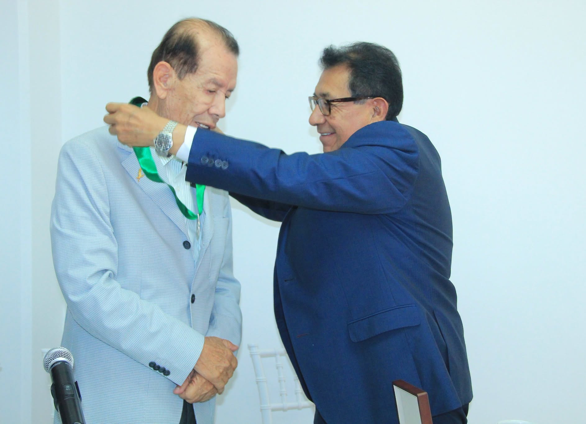 Recibe Juan Méndez Vázquez la Medalla a la Trayectoria Sindical 'Efraín Ortiz Linares'